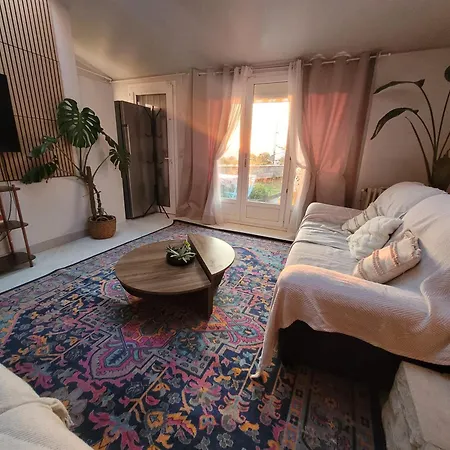 Casa vacanze House Of Grace, Charmante Maison Familiale Proche De Rouen *